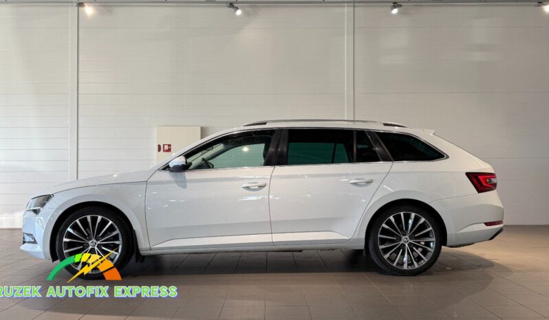 
								Skoda Superb Combi 1.4 TSI ACT DSG Sequential full									