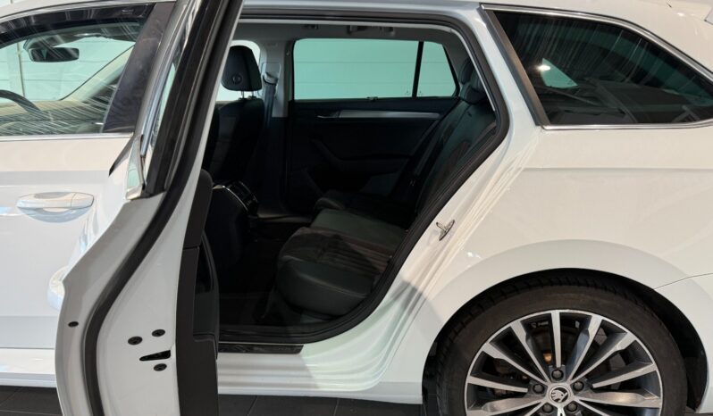 
								Skoda Superb Combi 1.4 TSI ACT DSG Sequential full									