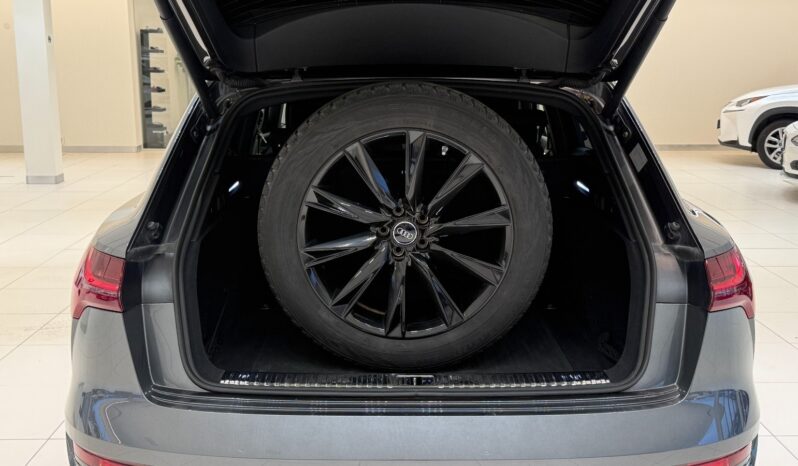 
								Audi E-Tron 55 Quattro full									