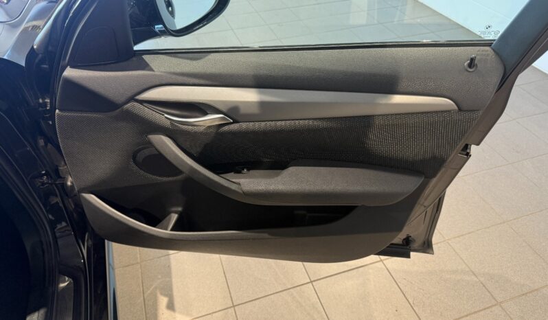 
								BMW X1 xDrive18d Steptronic full									