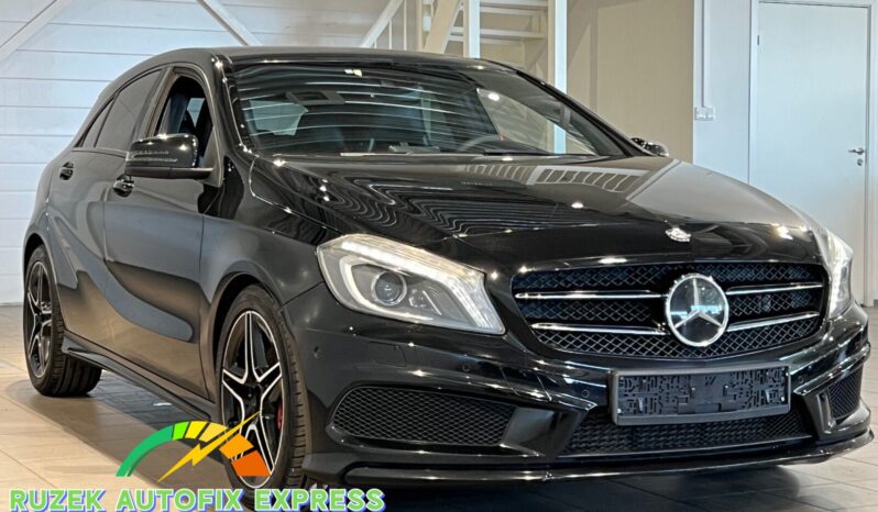 
								Mercedes-Benz A 250 7G-DCT full									