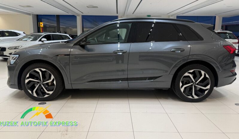 
								Audi E-Tron 55 Quattro full									