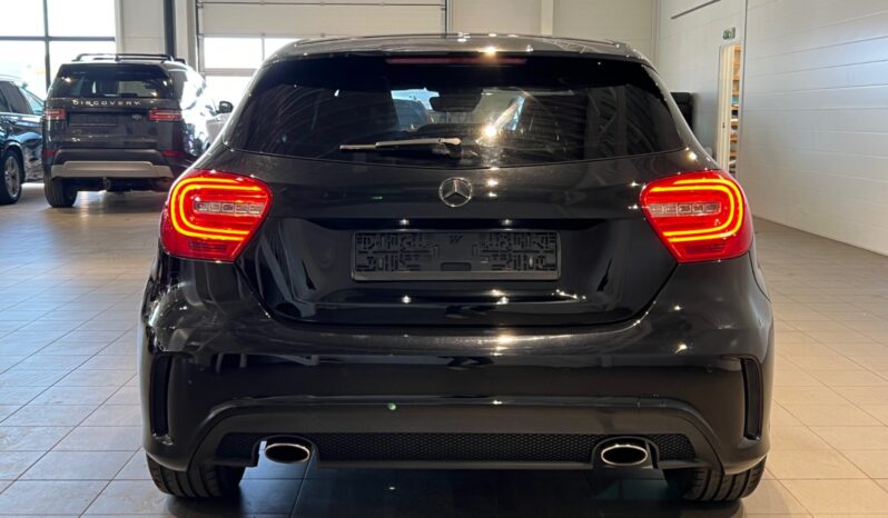 
								Mercedes-Benz A 250 7G-DCT full									