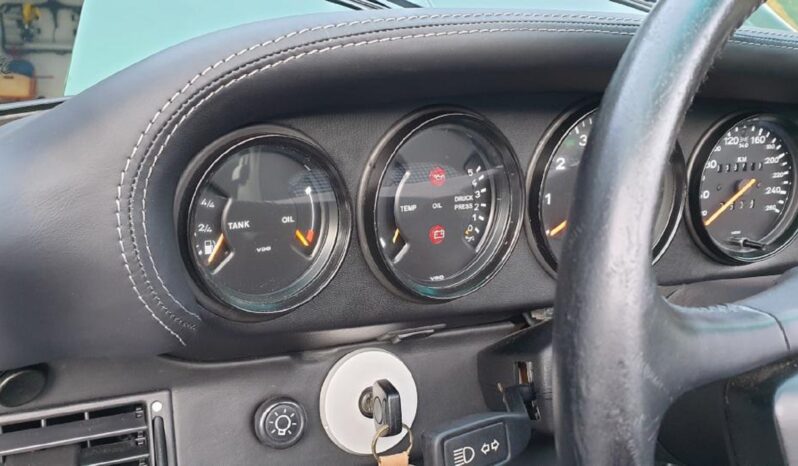 
								Porsche 911 Carrera 3.2 Targa full									